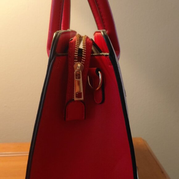 Purse - Picture 3 of 4